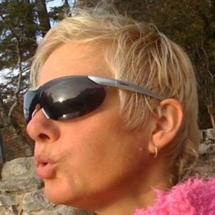 Datei:Gudrun Habersetzer-Profil.jpg