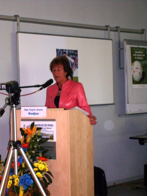 Datei:Ursula Kodjoe (Vaeterkongress 2008).jpg
